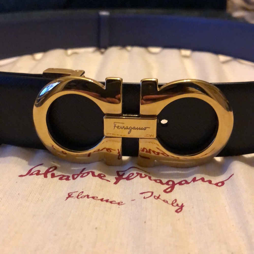 Women’s FERRAGAMO NWT reversible leather belt